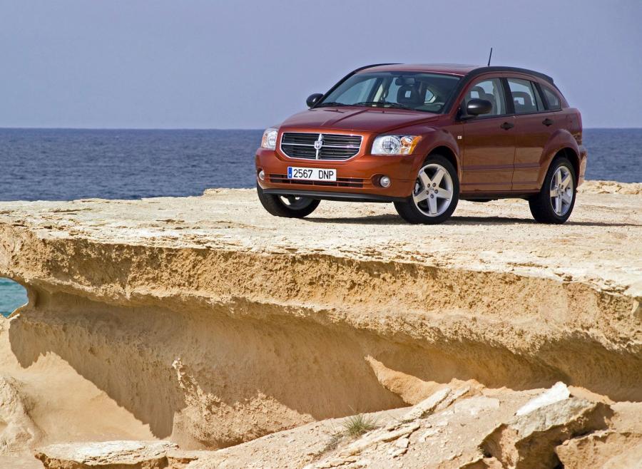  Dodge Caliber 2006 года  (фото 17 из 30)